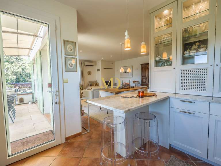 Maison Saint-Saturnin-lès-Apt - 4 chambres - 118m²