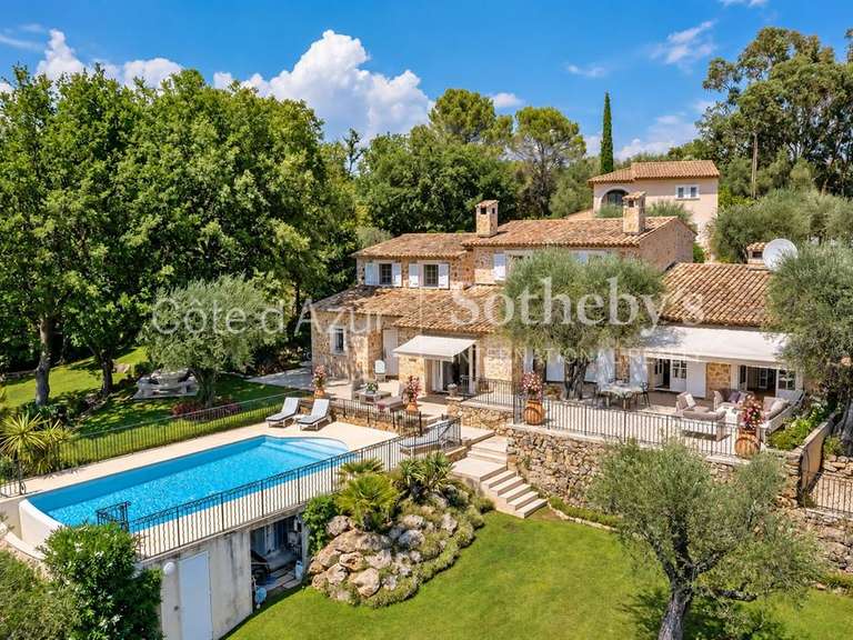 Maison Châteauneuf-Grasse - 9 chambres - 370m²