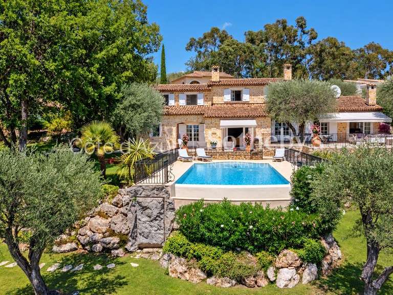 Maison Châteauneuf-Grasse - 9 chambres - 370m²