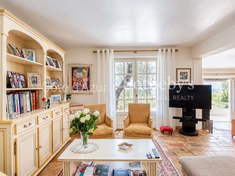 Maison Châteauneuf-Grasse - 9 chambres - 370m²