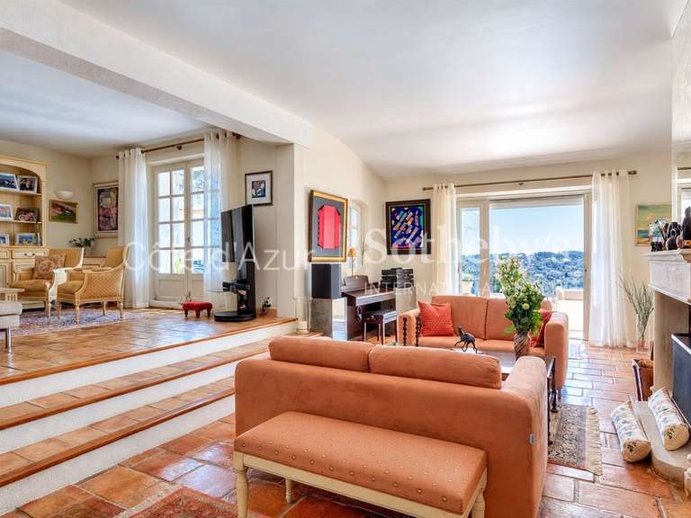 Maison Châteauneuf-Grasse - 9 chambres - 370m²