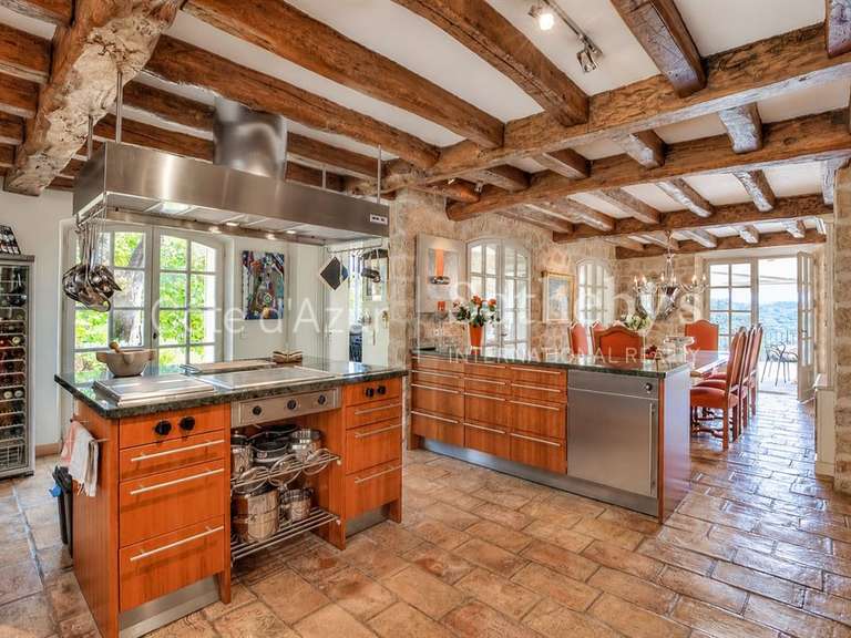 Maison Châteauneuf-Grasse - 9 chambres - 370m²