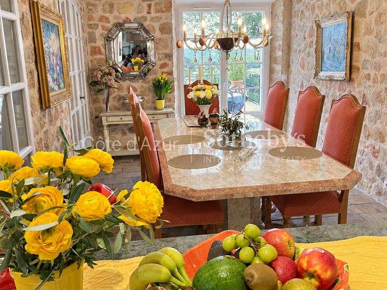 Maison Châteauneuf-Grasse - 9 chambres - 370m²