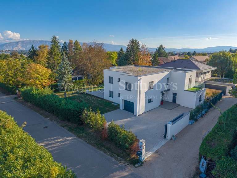 Maison Moëns - 5 chambres - 323m²
