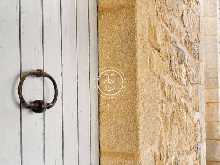 Maison Uzès - 9 chambres - 397m²