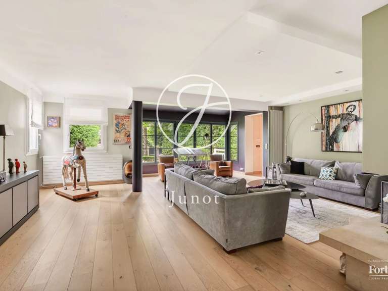 Maison Rueil-Malmaison - 5 chambres - 233m²