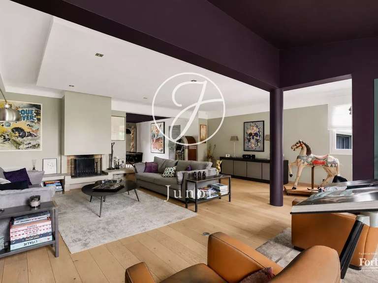 Maison Rueil-Malmaison - 5 chambres - 233m²