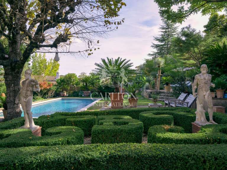 Maison Grasse - 5 chambres - 229m²