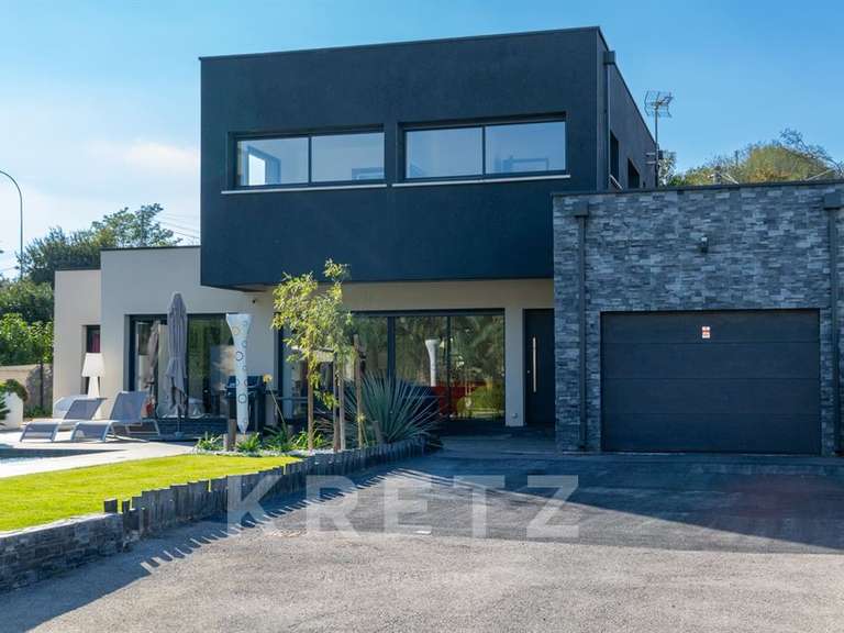 House Nîmes - 4 bedrooms - 180m²