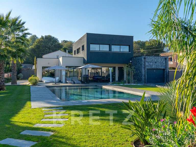 House Nîmes - 4 bedrooms - 180m²