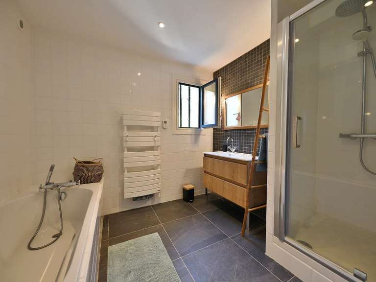 Maison Uzès - 3 chambres - 166m²