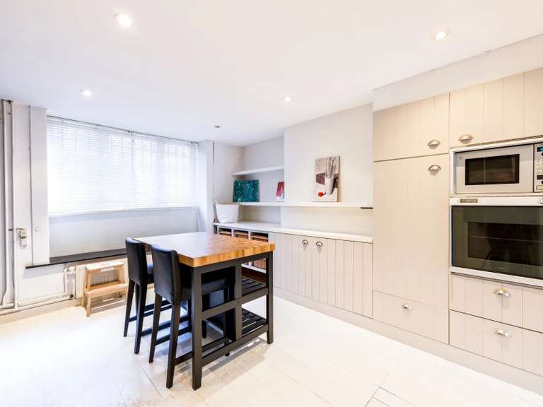 Maison Ixelles - 4 chambres - 241m²