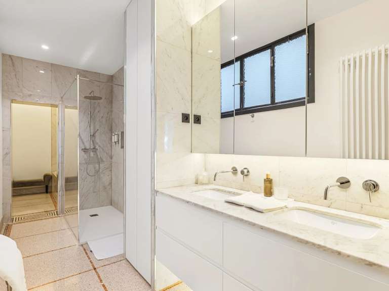 Maison Ixelles - 6 chambres - 606m²