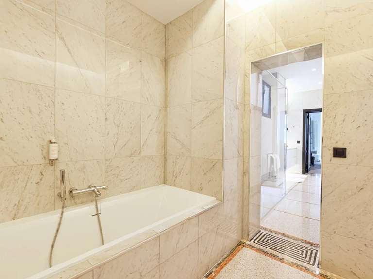 Maison Ixelles - 6 chambres - 606m²