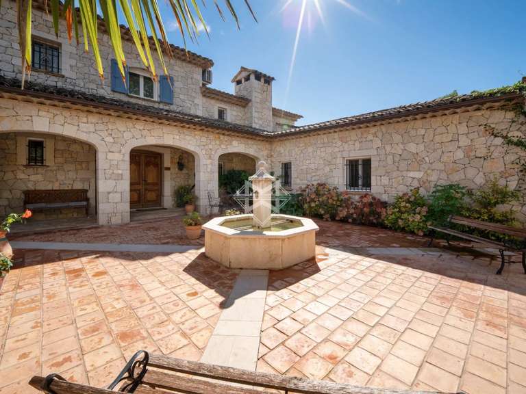 Maison Le Rouret - 4 chambres - 344m²