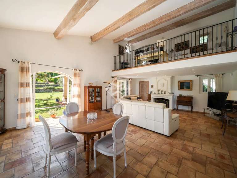 Maison Le Rouret - 4 chambres - 344m²