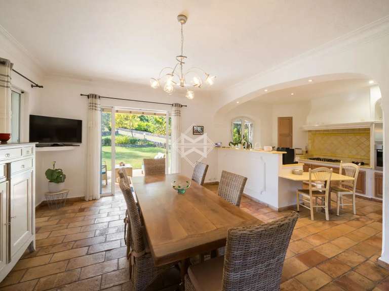 Maison Le Rouret - 4 chambres - 344m²