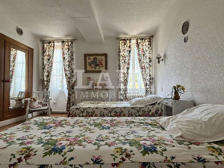 Propriété Saint-Denis-sur-Sarthon - 20 chambres - 1020m²