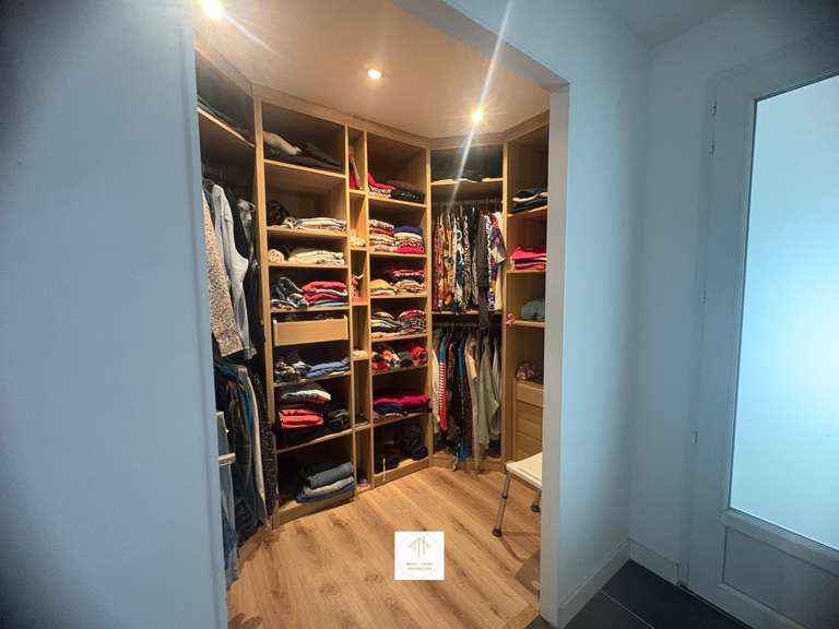 Propriété Lesneven - 3 chambres - 316m²