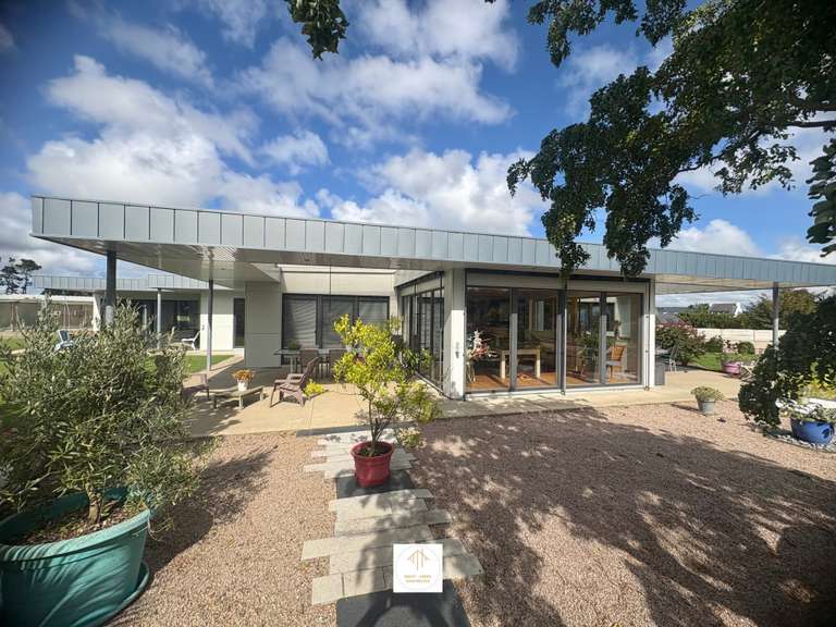 Propriété Lesneven - 3 chambres - 316m²