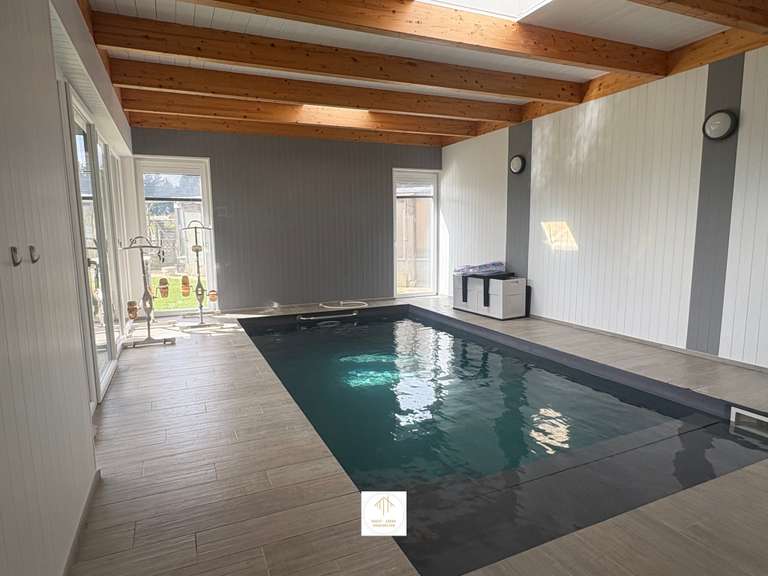 Propriété Lesneven - 3 chambres - 316m²