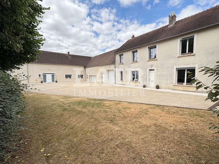 Propriété Cerisé - 6 chambres - 447m²
