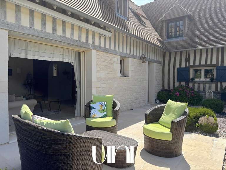 Propriété Fauguernon - 6 chambres - 245m²