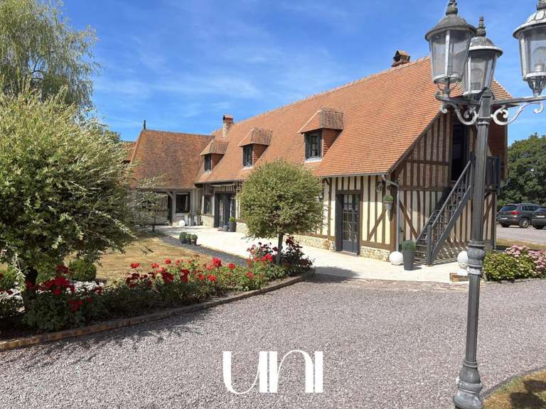 Propriété Fauguernon - 6 chambres - 245m²