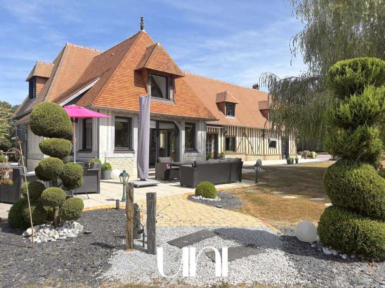 Propriété Fauguernon - 6 chambres - 245m²