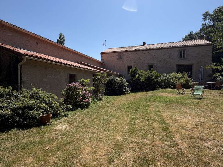 Propriété Palluau - 4 chambres - 194m²