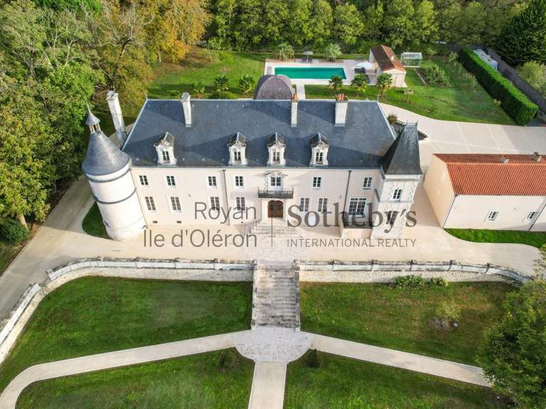 Château Rochefort - 6 chambres - 600m²