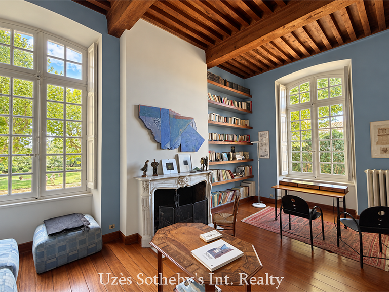 Château Uzès - 8 chambres - 880m²