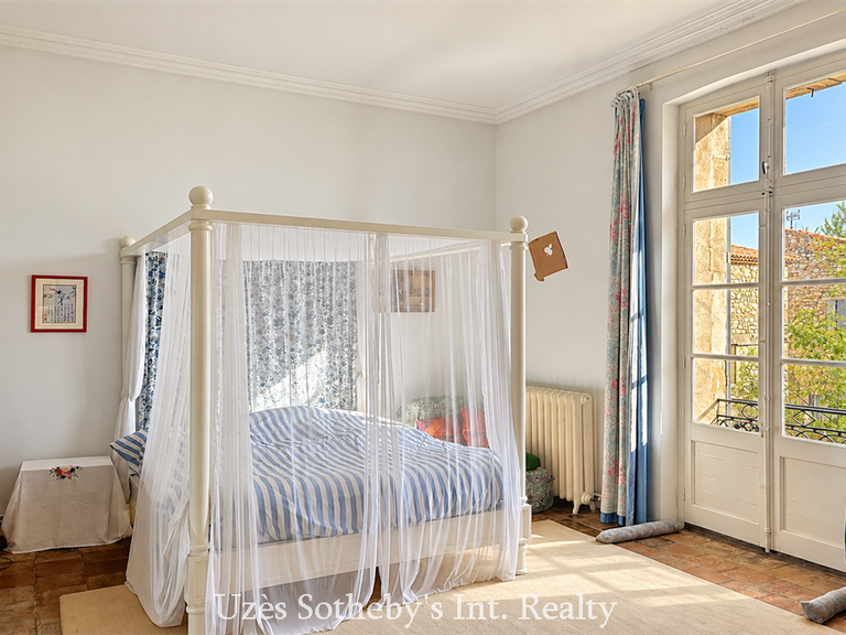 Château Uzès - 8 chambres - 880m²
