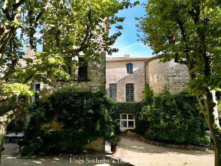 Château Uzès - 8 chambres - 880m²