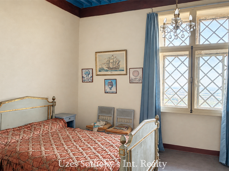 Château Pont-Saint-Esprit - 7 chambres - 385m²