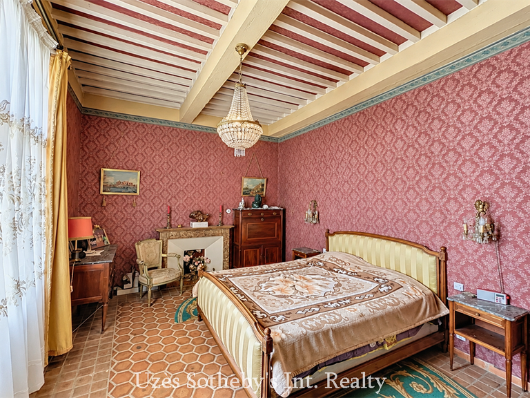 Château Pont-Saint-Esprit - 7 chambres - 385m²