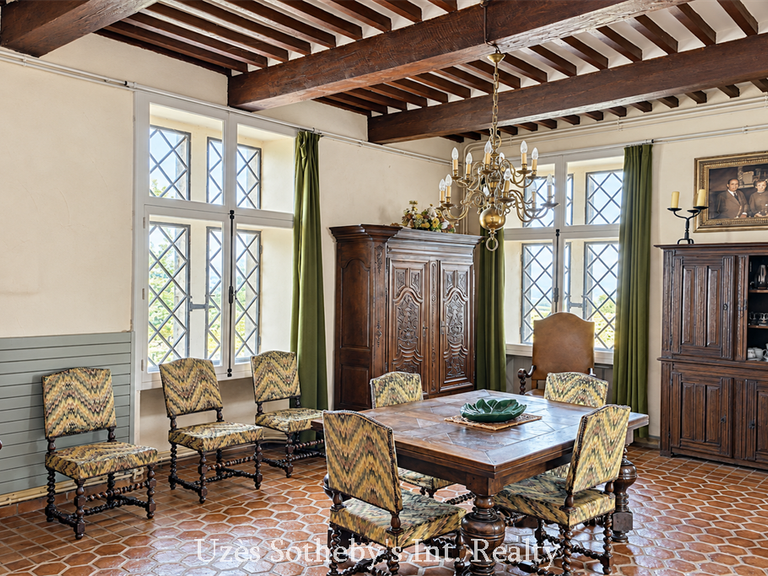Château Pont-Saint-Esprit - 7 chambres - 385m²