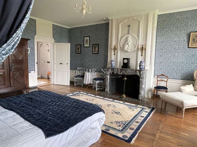 Castle Châlons-en-Champagne - 23 bedrooms - 1535m²