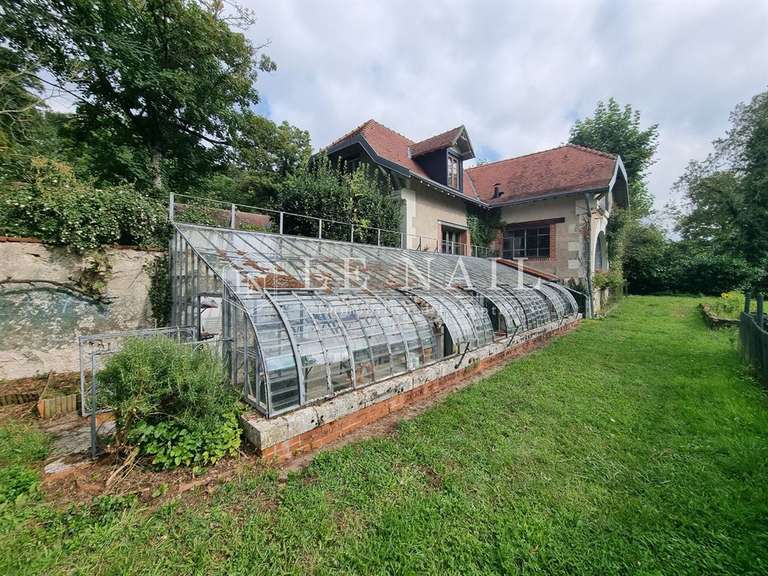 Castle Blois - 8 bedrooms - 560m²