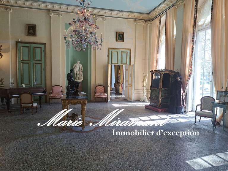 Castle Aix-en-Provence - 11 bedrooms - 2200m²