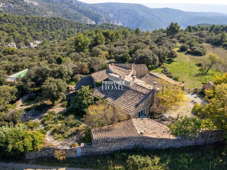 Propriété Saumane-de-Vaucluse - 5 chambres - 350m²