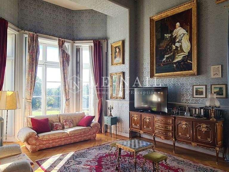Château Angers - 18 chambres - 1500m²