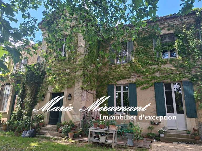 Maison L'Isle-sur-la-Sorgue - 5 chambres - 325m²