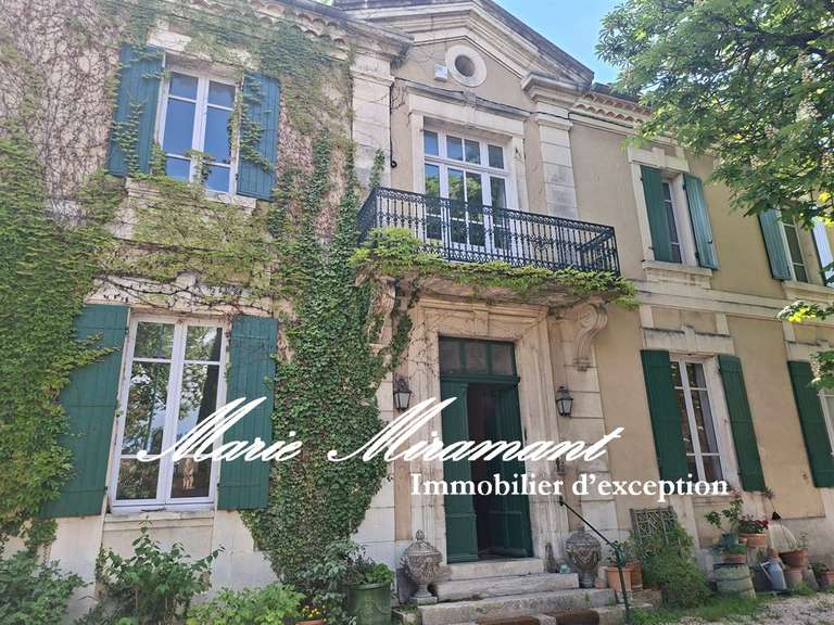 Maison L'Isle-sur-la-Sorgue - 5 chambres - 325m²