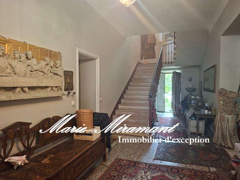 Maison L'Isle-sur-la-Sorgue - 5 chambres - 325m²