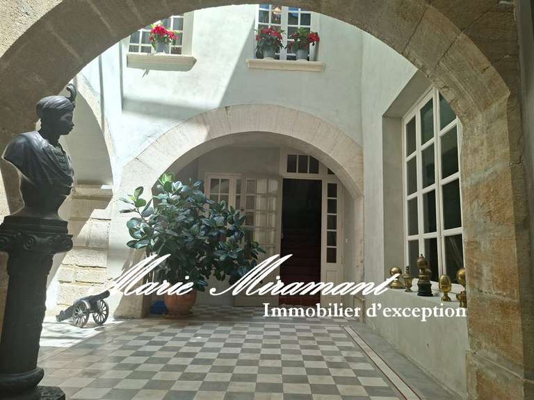 Hôtel particulier Vaison-la-Romaine - 7 chambres - 660m²