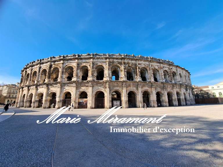 Hôtel particulier Nîmes - 11 chambres - 500m²