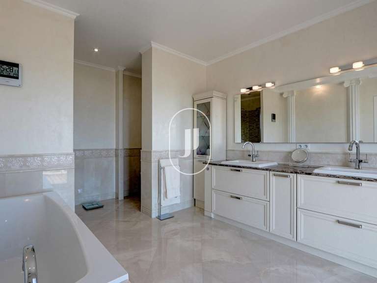 Propriété avec Vue sur mer Sainte-Maxime - 7 chambres - 483m²