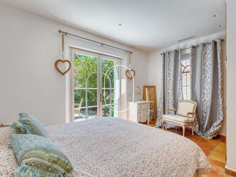 Propriété Grimaud - 5 chambres - 318m²