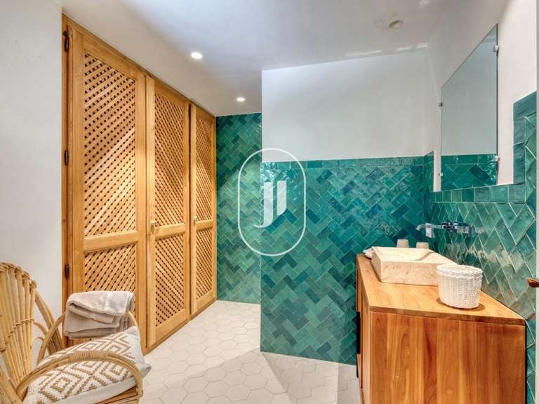 Propriété Grimaud - 5 chambres - 318m²